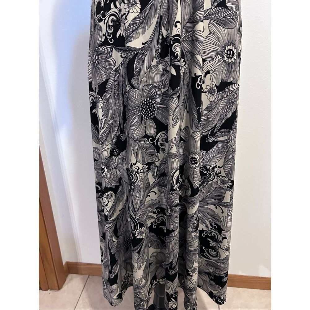 KSL Karin Stevens Plus Size 20W Black & White Floral Faux Wrap Midi Dress - Picture 4 of 10